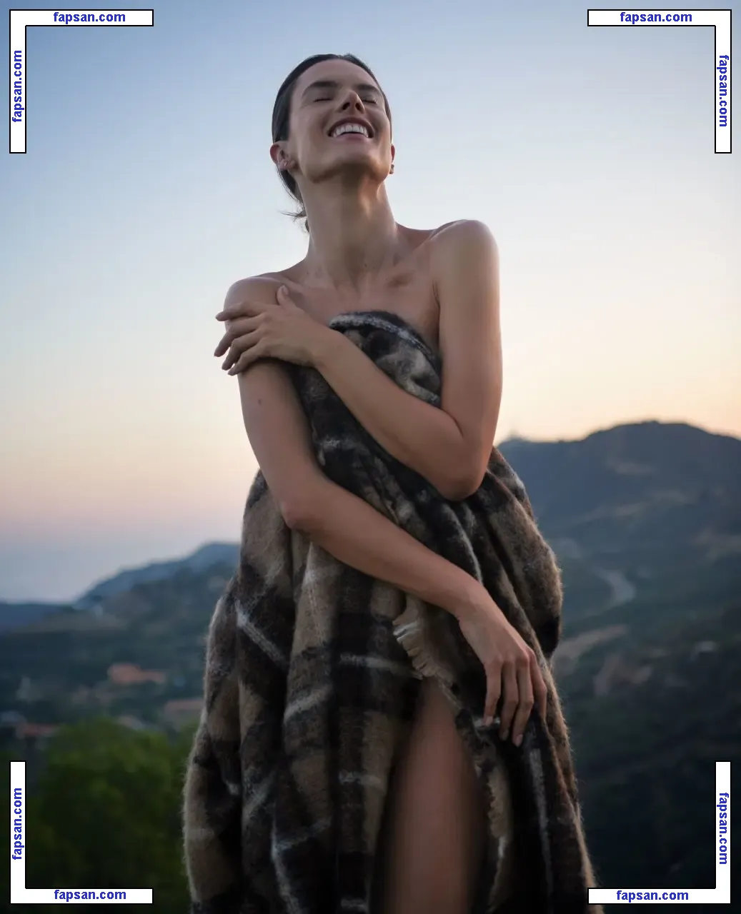 Alessandra Ambrosio голая фото #0766 с Онлифанс