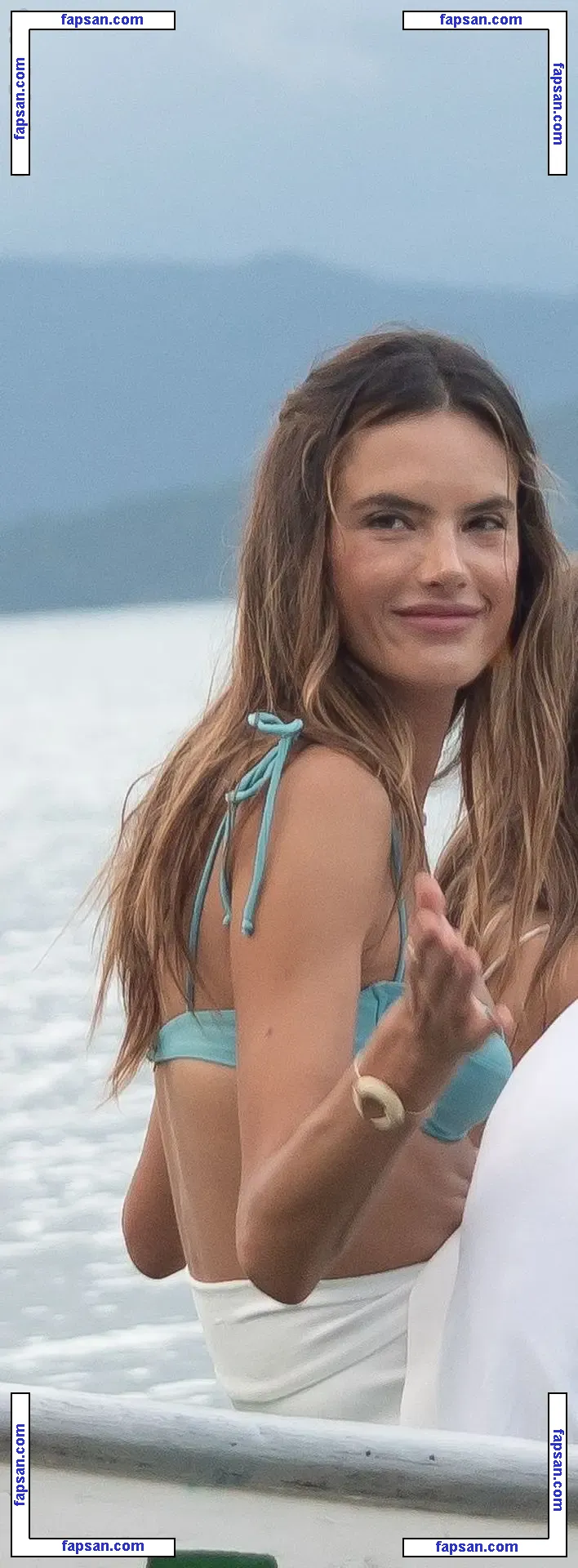 Alessandra Ambrosio голая фото #14396 с Онлифанс