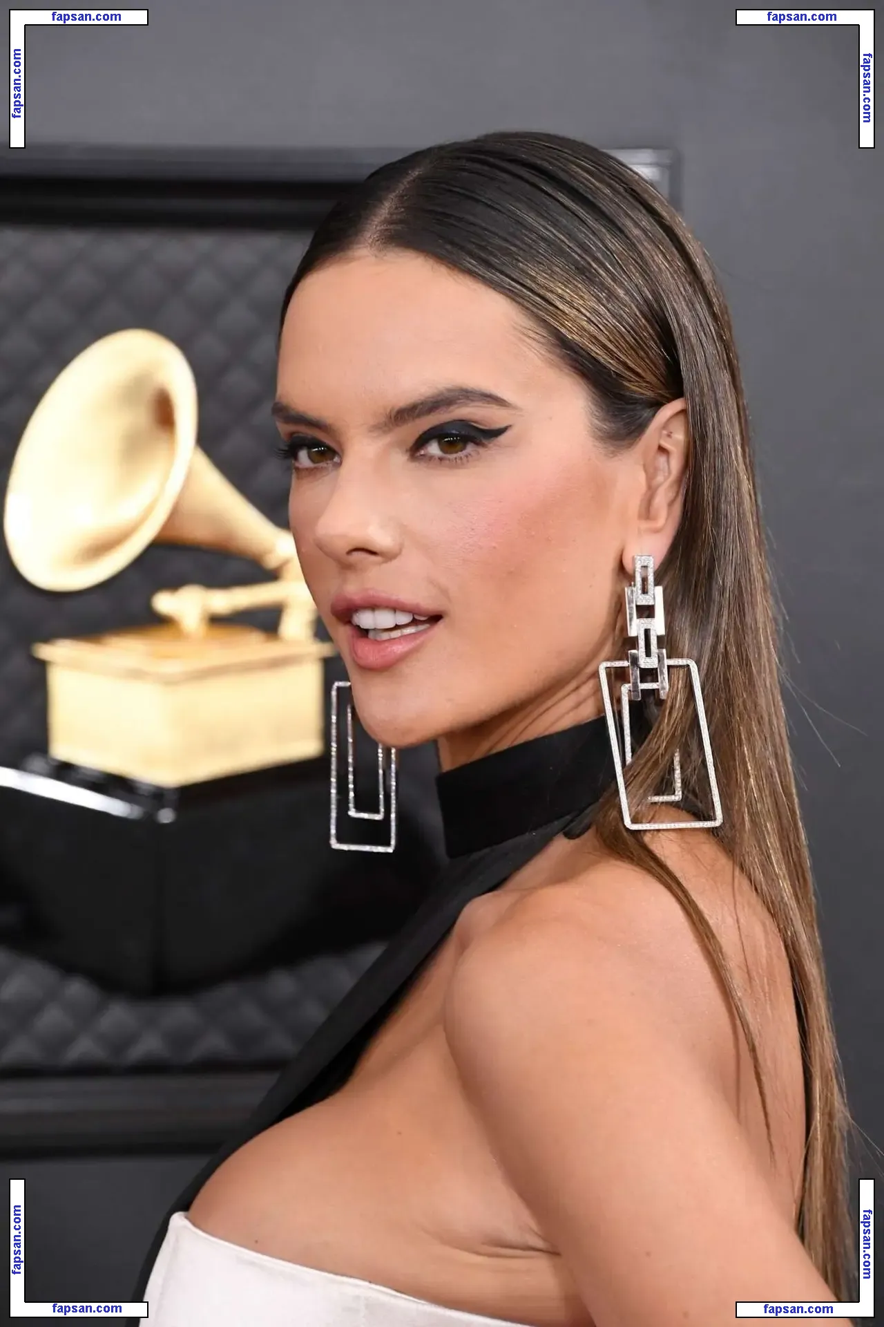 Alessandra Ambrosio nude photo #21676 from OnlyFans