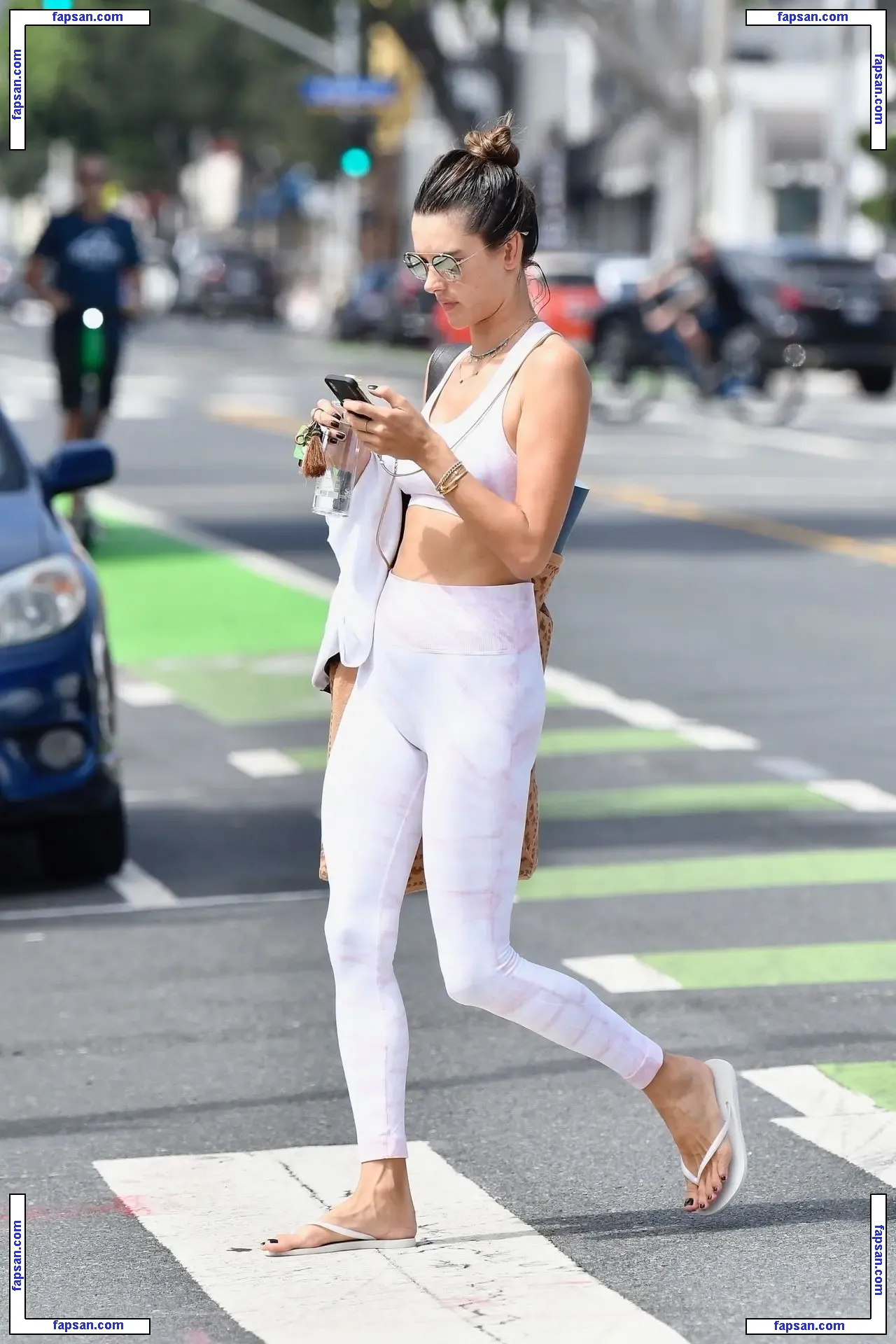 Alessandra Ambrosio голая фото #7299 с Онлифанс