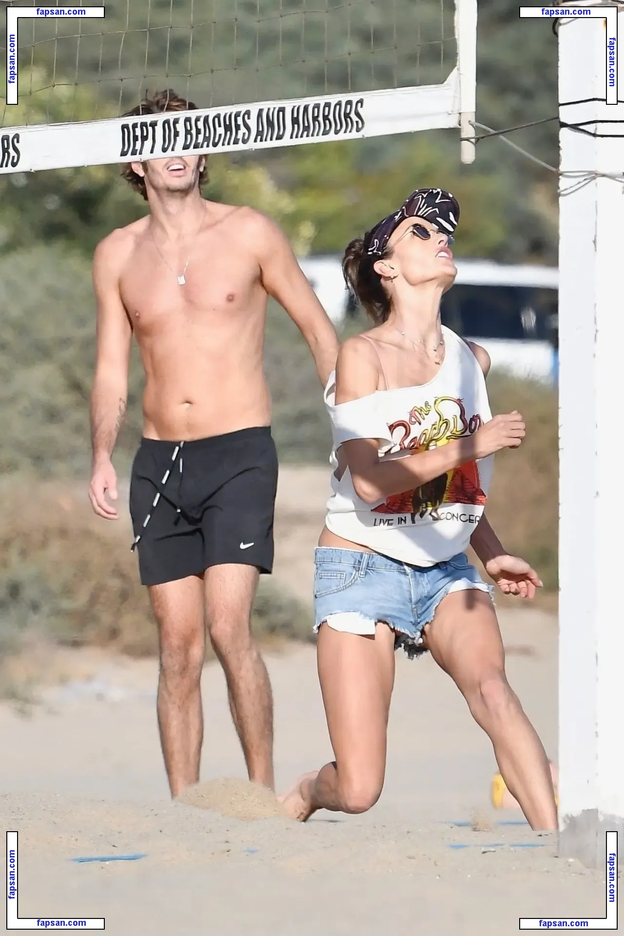 Alessandra Ambrosio nude photo #7525 from OnlyFans