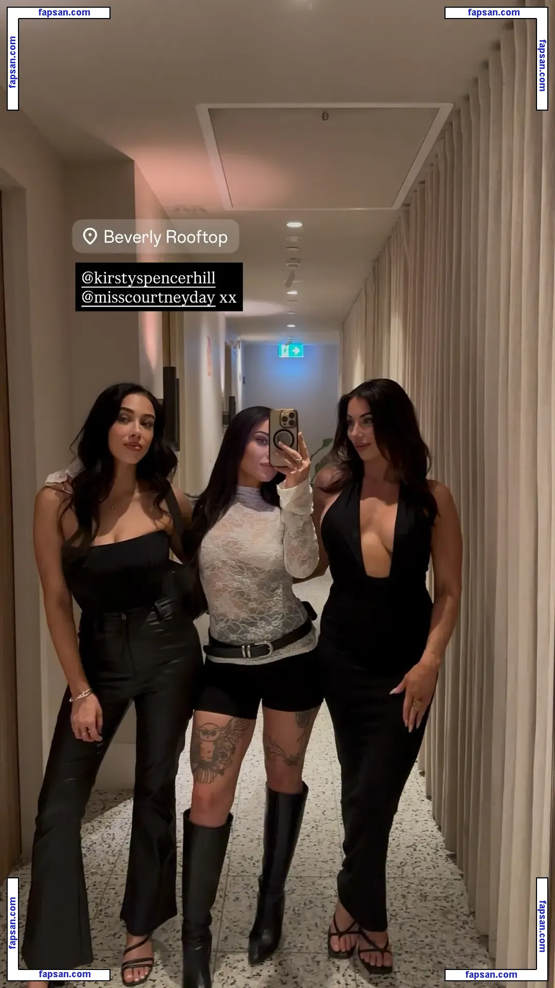 Alex Reade голая фото #0030 с Онлифанс