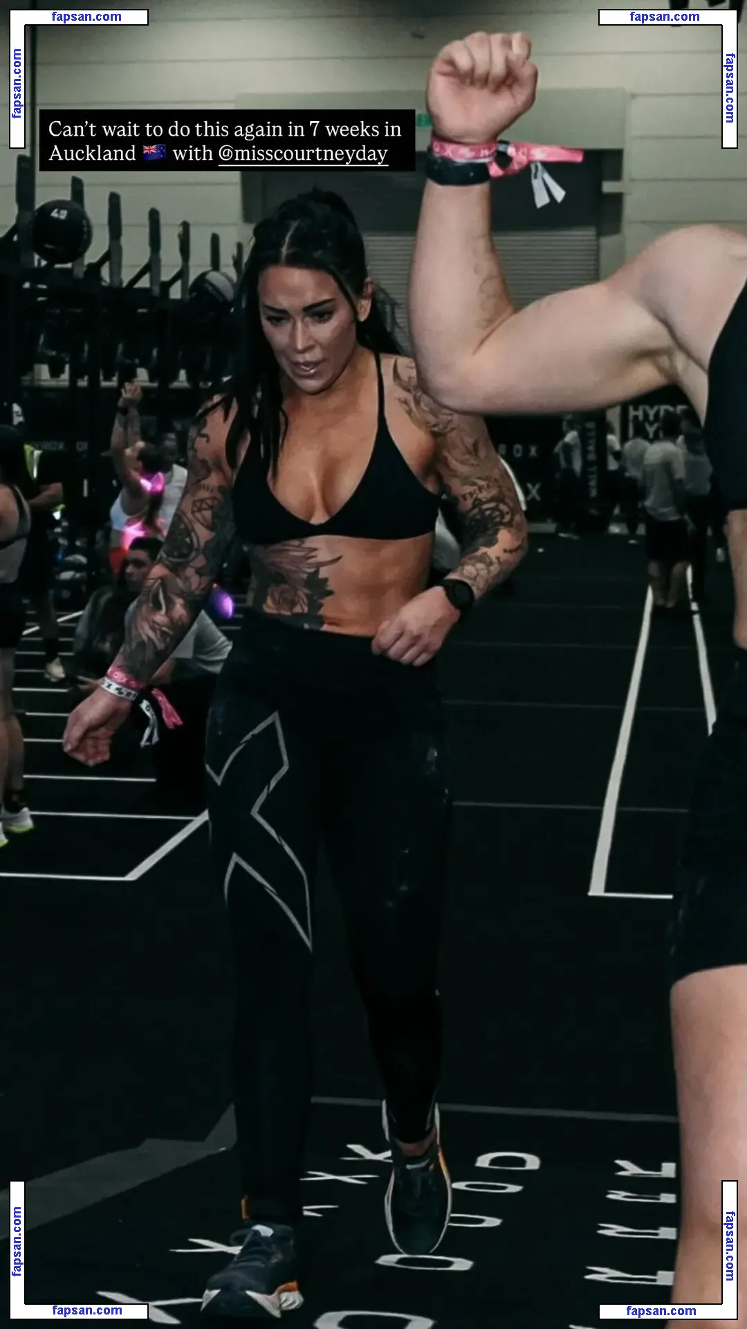 Alex Reade голая фото #0033 с Онлифанс