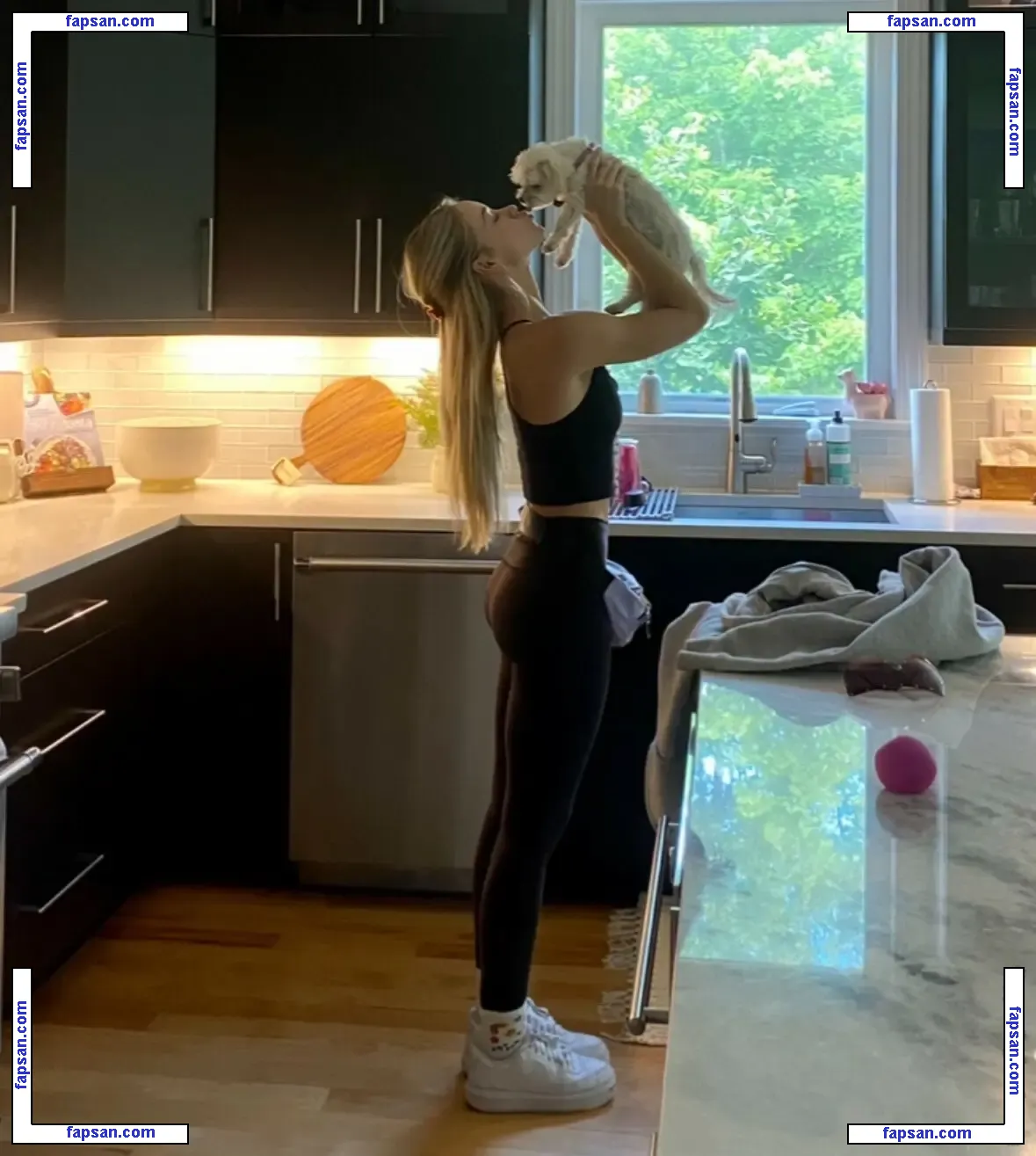 Alexa Blair Robertson голая фото #0022 с Онлифанс