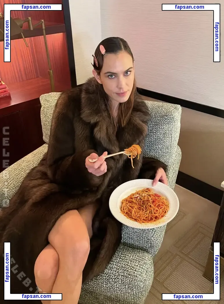 Alexa Chung nude photo #0131 from OnlyFans