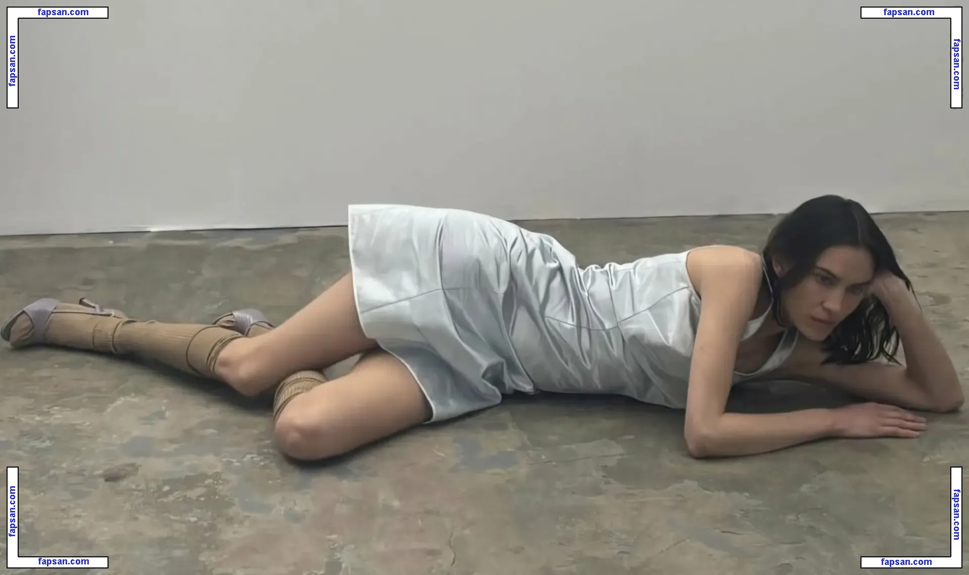 Alexa Chung nude photo #0137 from OnlyFans