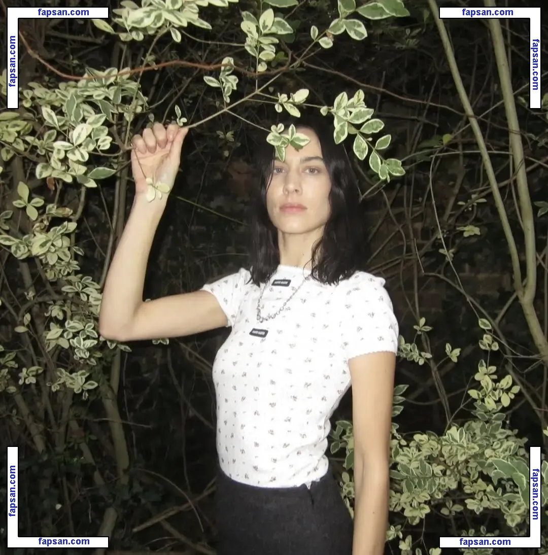 Alexa Chung nude photo #0138 from OnlyFans