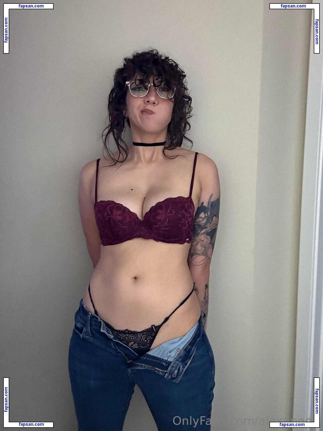 Alexa Pond голая фото #0258 с Онлифанс