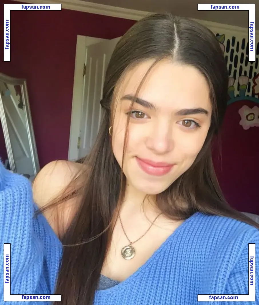 Alexandra Chaves nude photo #0008 from OnlyFans