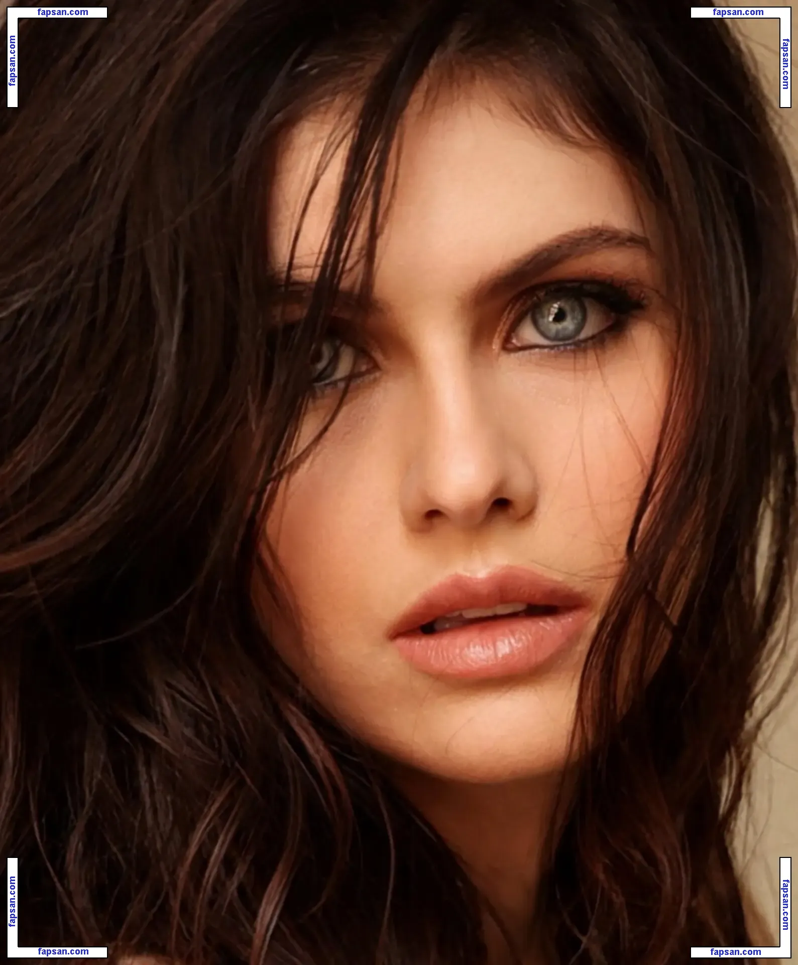 Alexandra Daddario голая фото #3001 с Онлифанс
