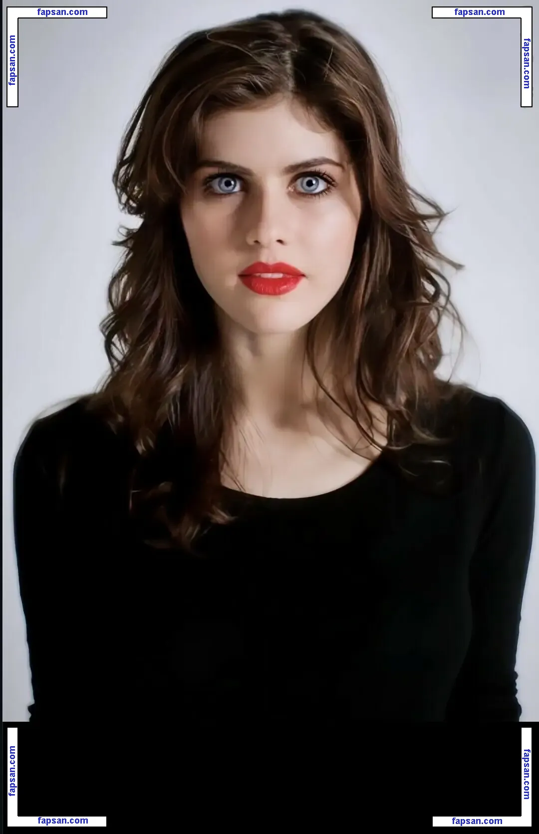 Alexandra Daddario голая фото #3012 с Онлифанс