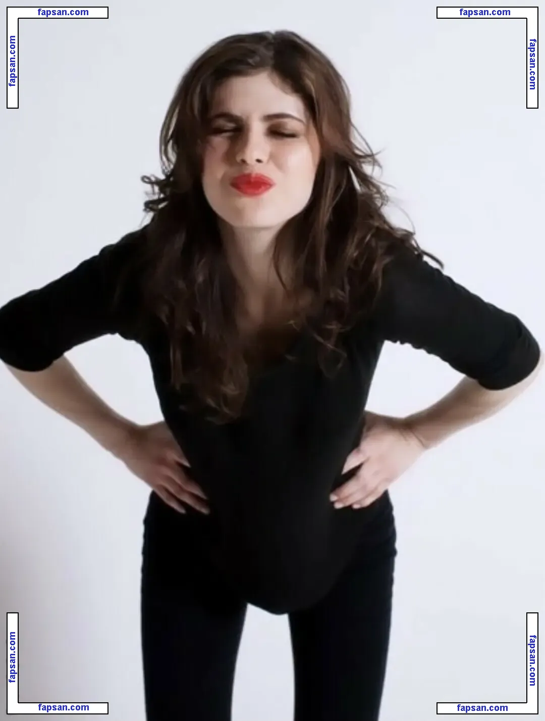 Alexandra Daddario голая фото #3014 с Онлифанс