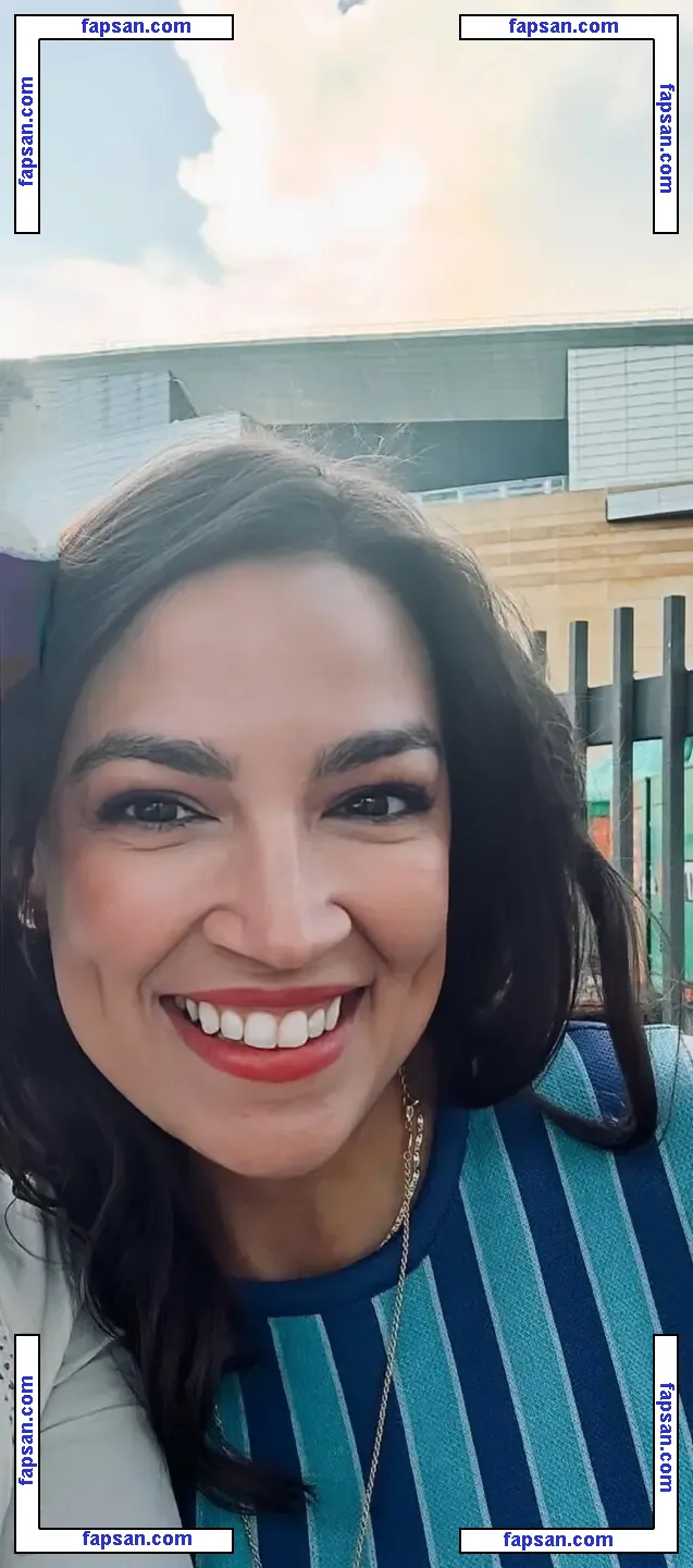 Alexandria Ocasio-Cortez голая фото #0199 с Онлифанс