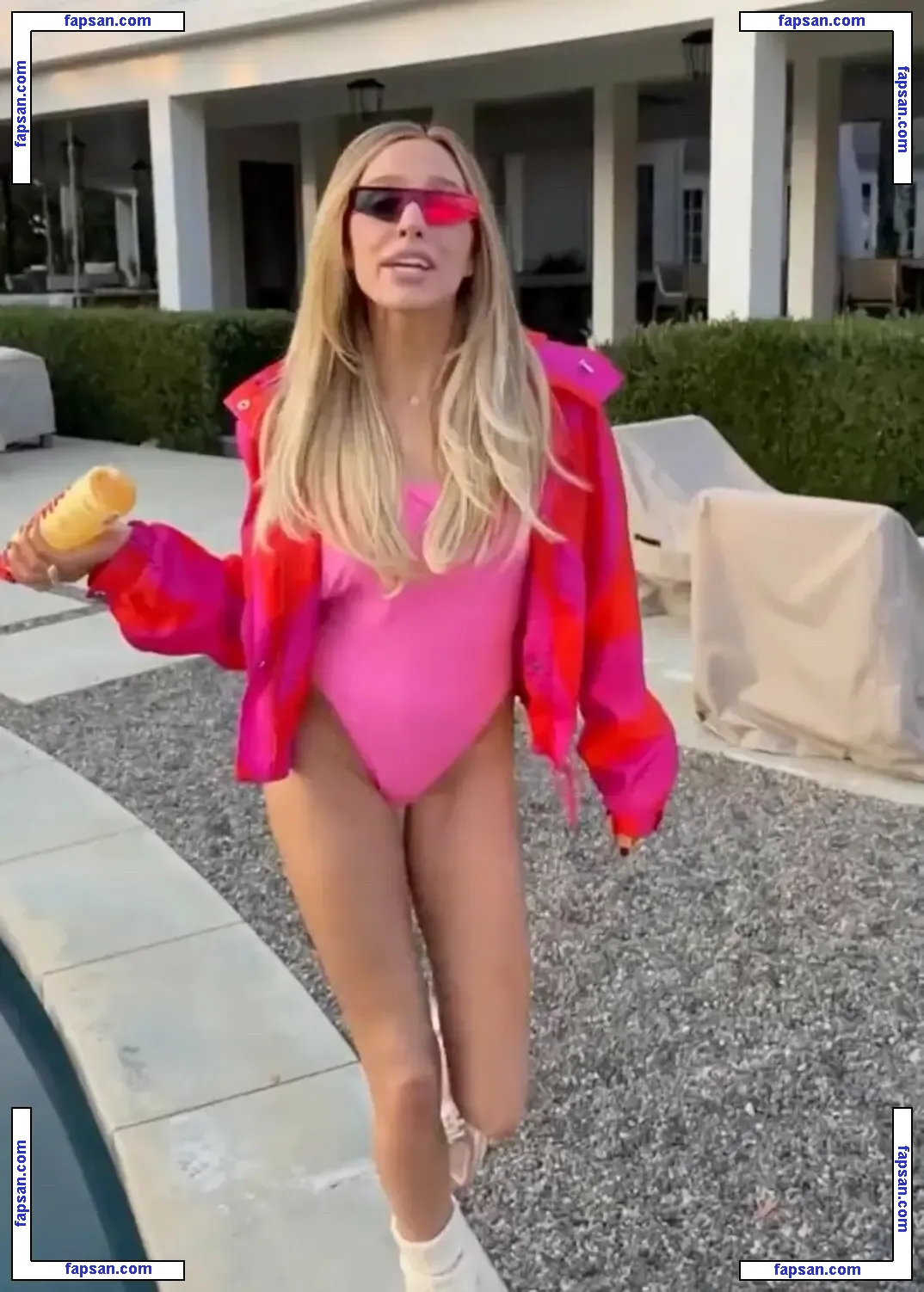 alexcooper голая фото #0001 с Онлифанс