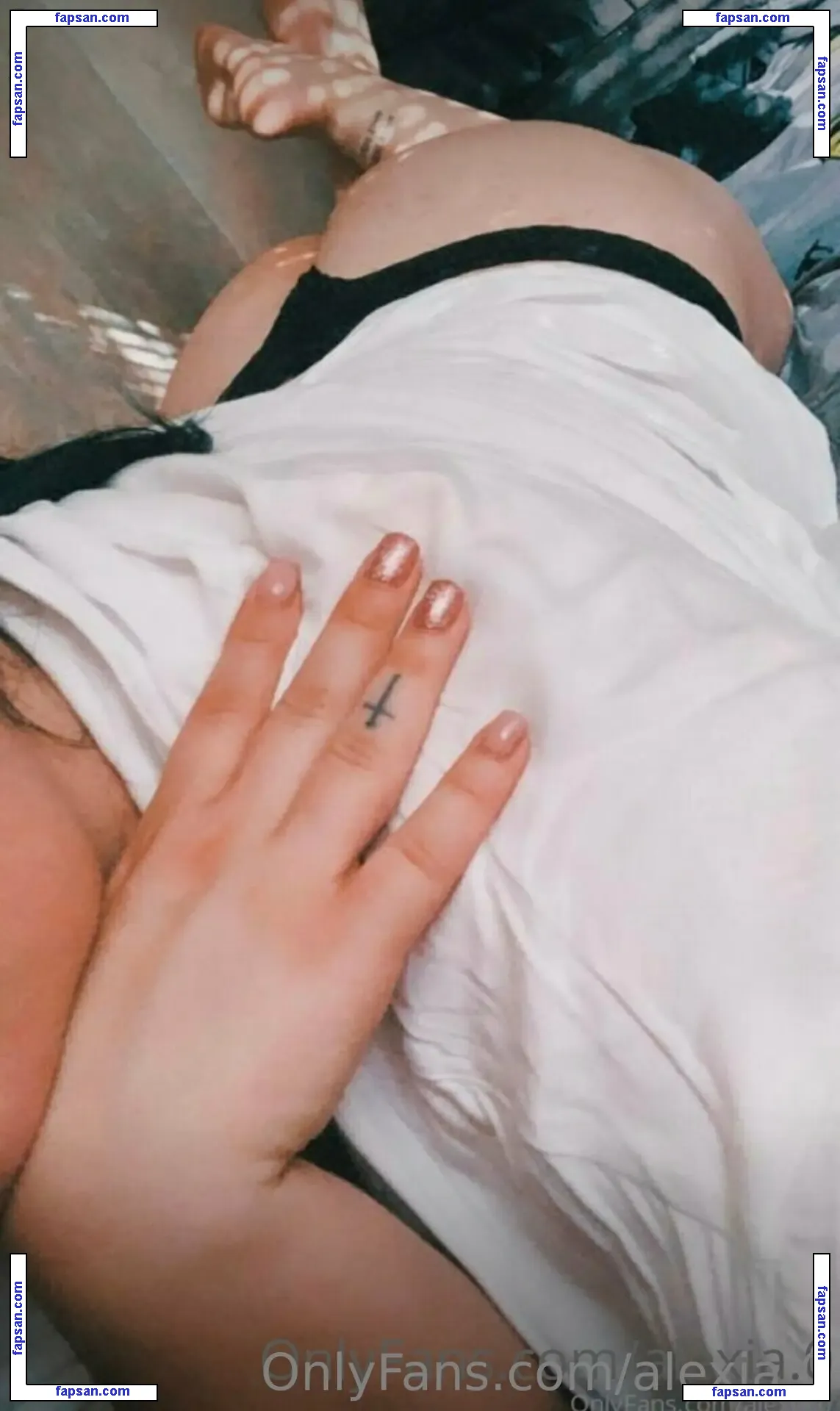 alexia337 nude photo #0008 from OnlyFans