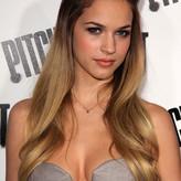 Alexis Knapp nude #0024