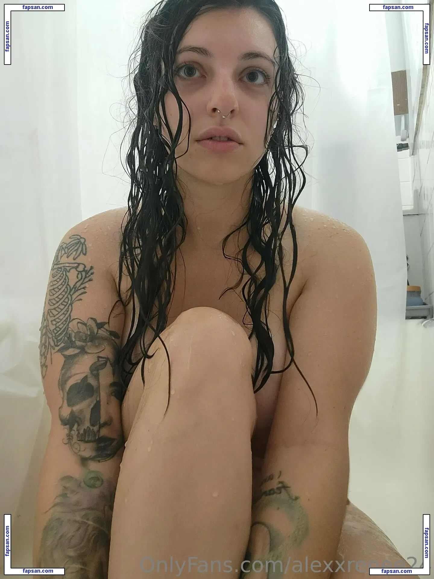 alexxrenee24 nude photo #0012 from OnlyFans