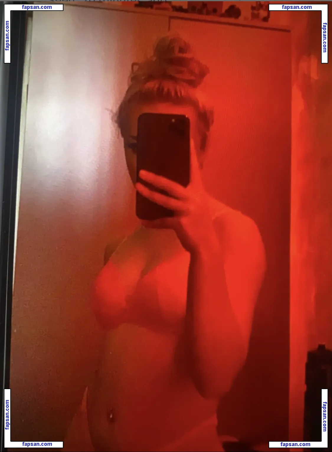 Alharvs Alice Harvey / aliceharv nude photo #0033 from OnlyFans