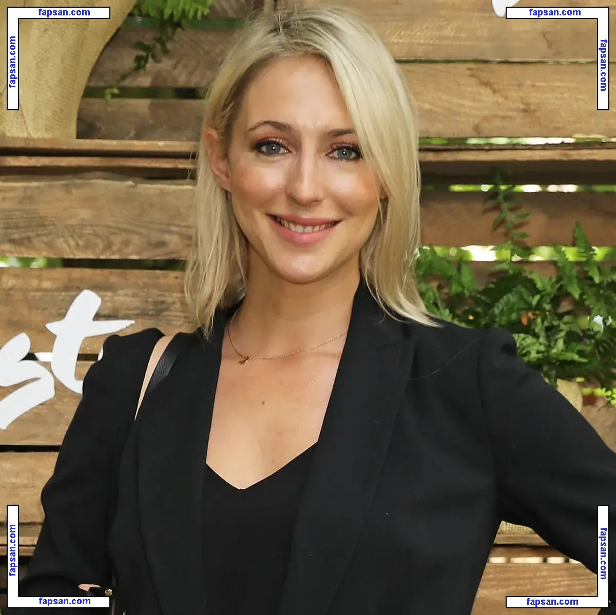 Ali Bastian голая фото #0060 с Онлифанс