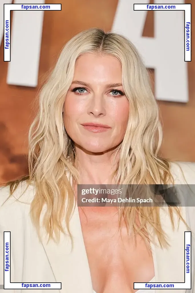 Ali Larter голая фото #0339 с Онлифанс