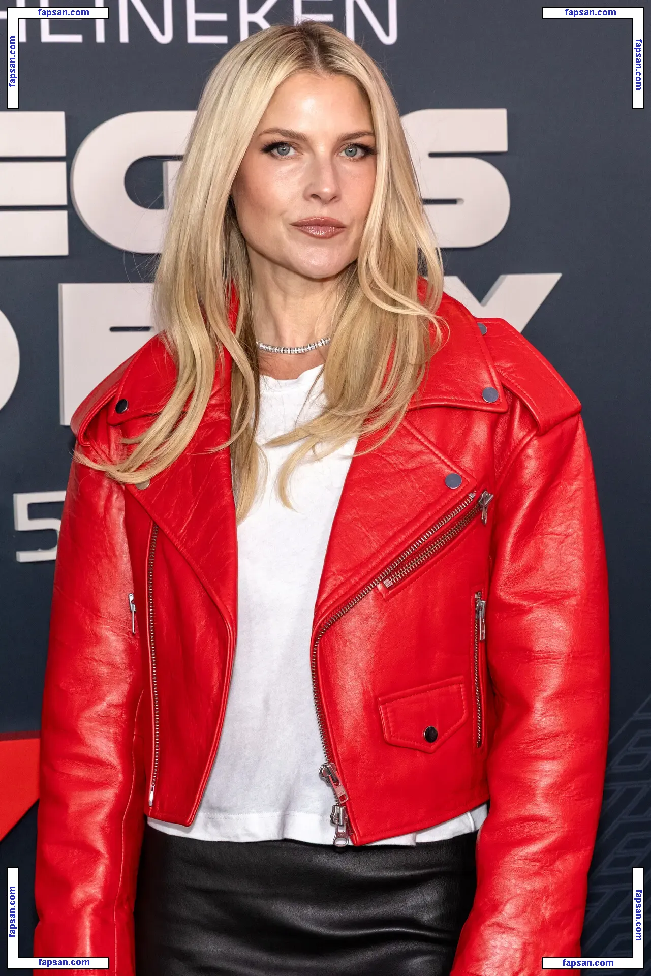 Ali Larter голая фото #0384 с Онлифанс