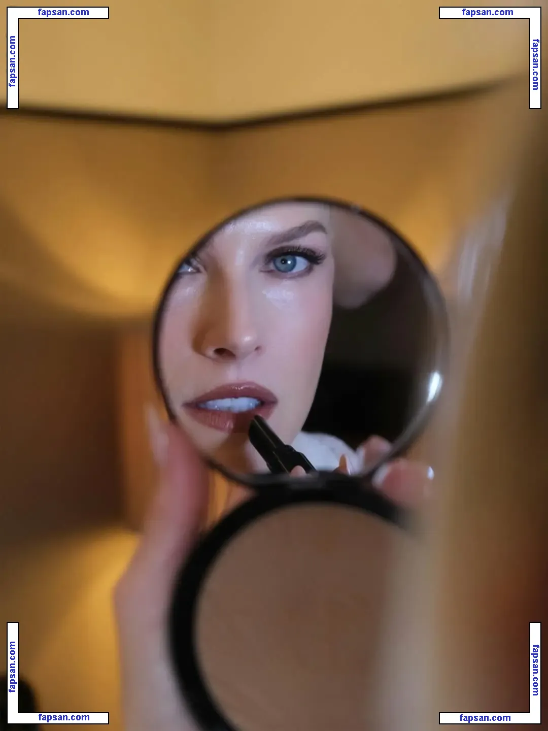 Ali Larter голая фото #0420 с Онлифанс