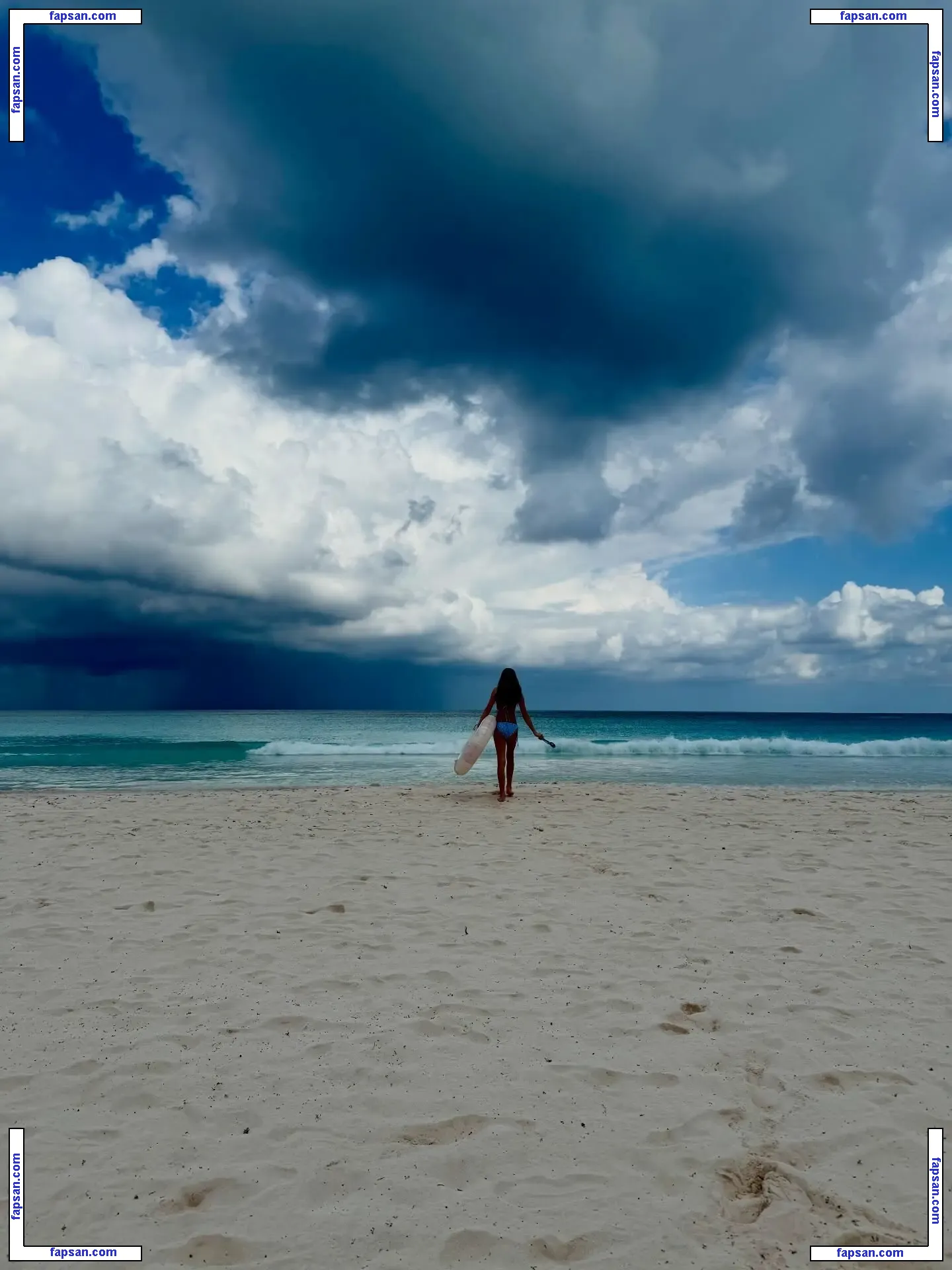 Ali Larter голая фото #0434 с Онлифанс