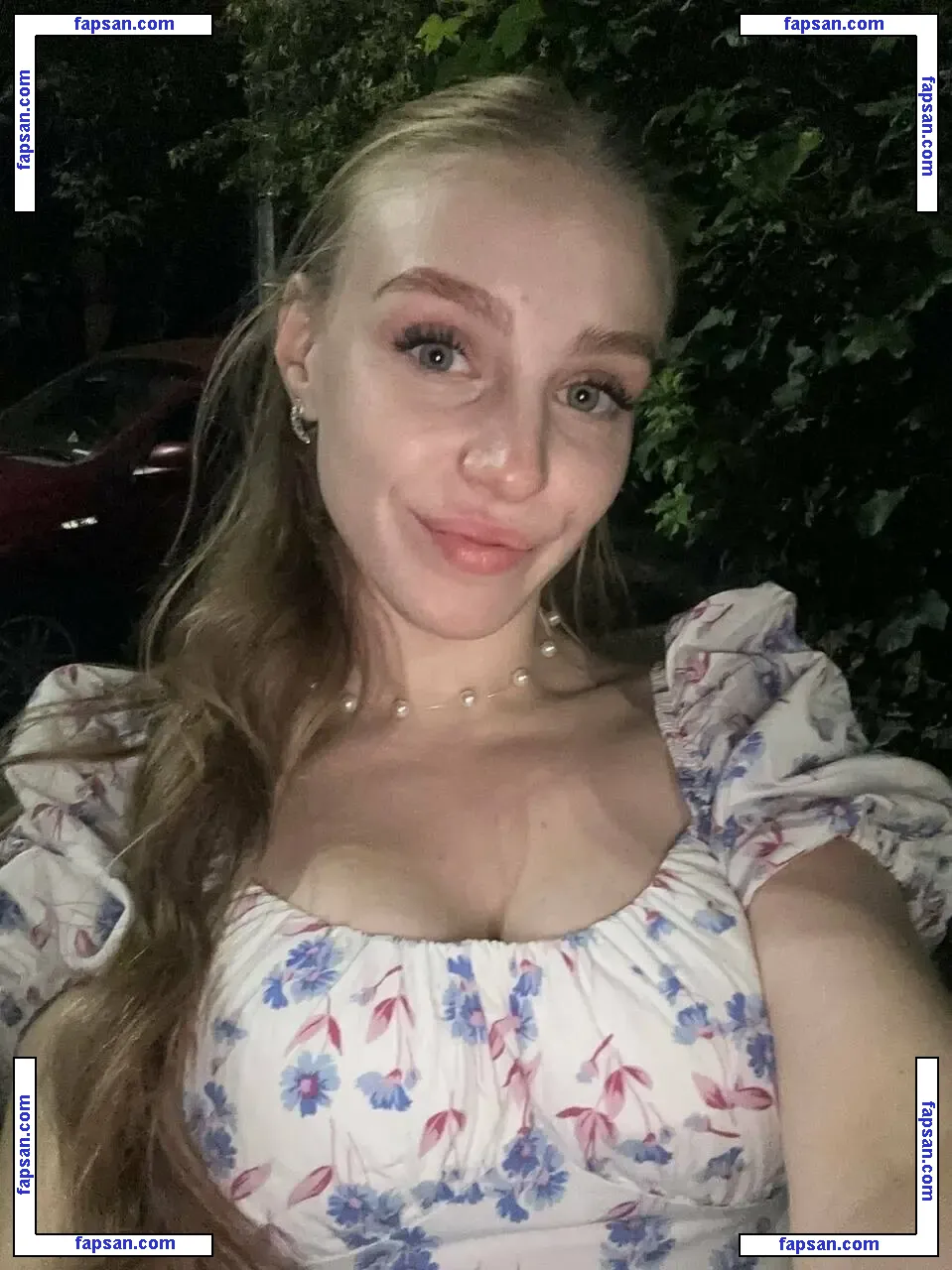 alice_19f nude photo #0002 from OnlyFans
