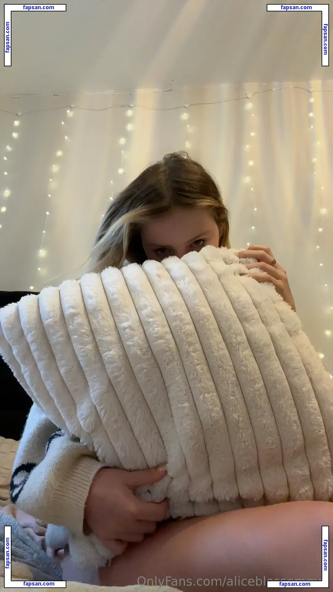 Alice Blossom голая фото #0007 с Онлифанс