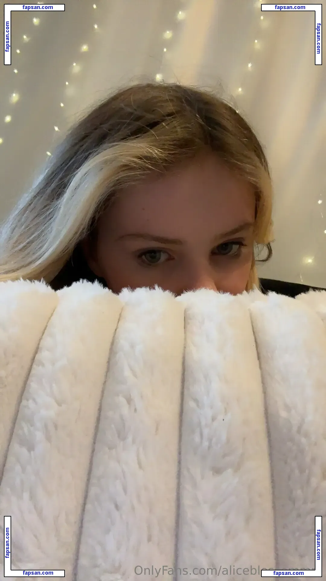 Alice Blossom голая фото #0009 с Онлифанс