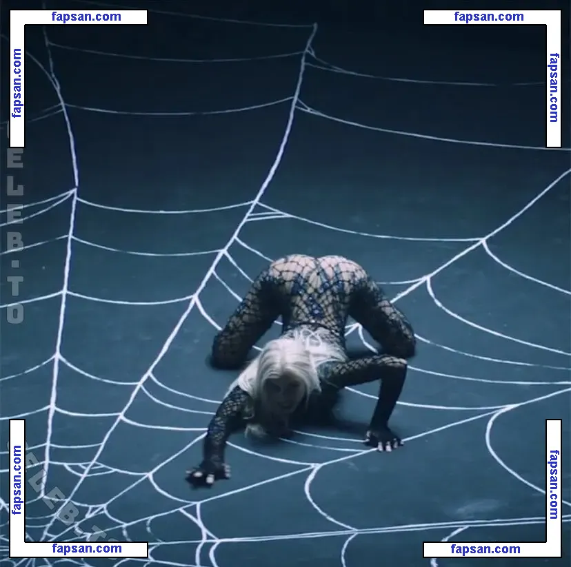 Alice Chater nude photo #0032 from OnlyFans