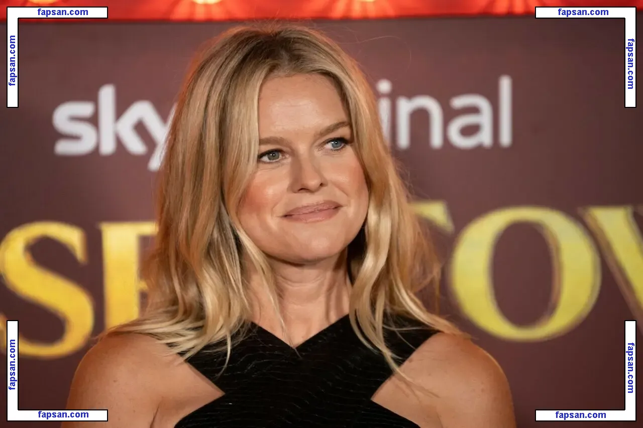 Alice Eve голая фото #0691 с Онлифанс