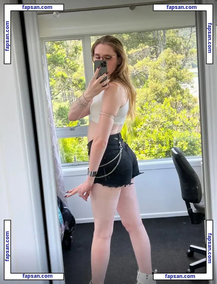 Alice In Wonder1and nude photo #0026 from OnlyFans