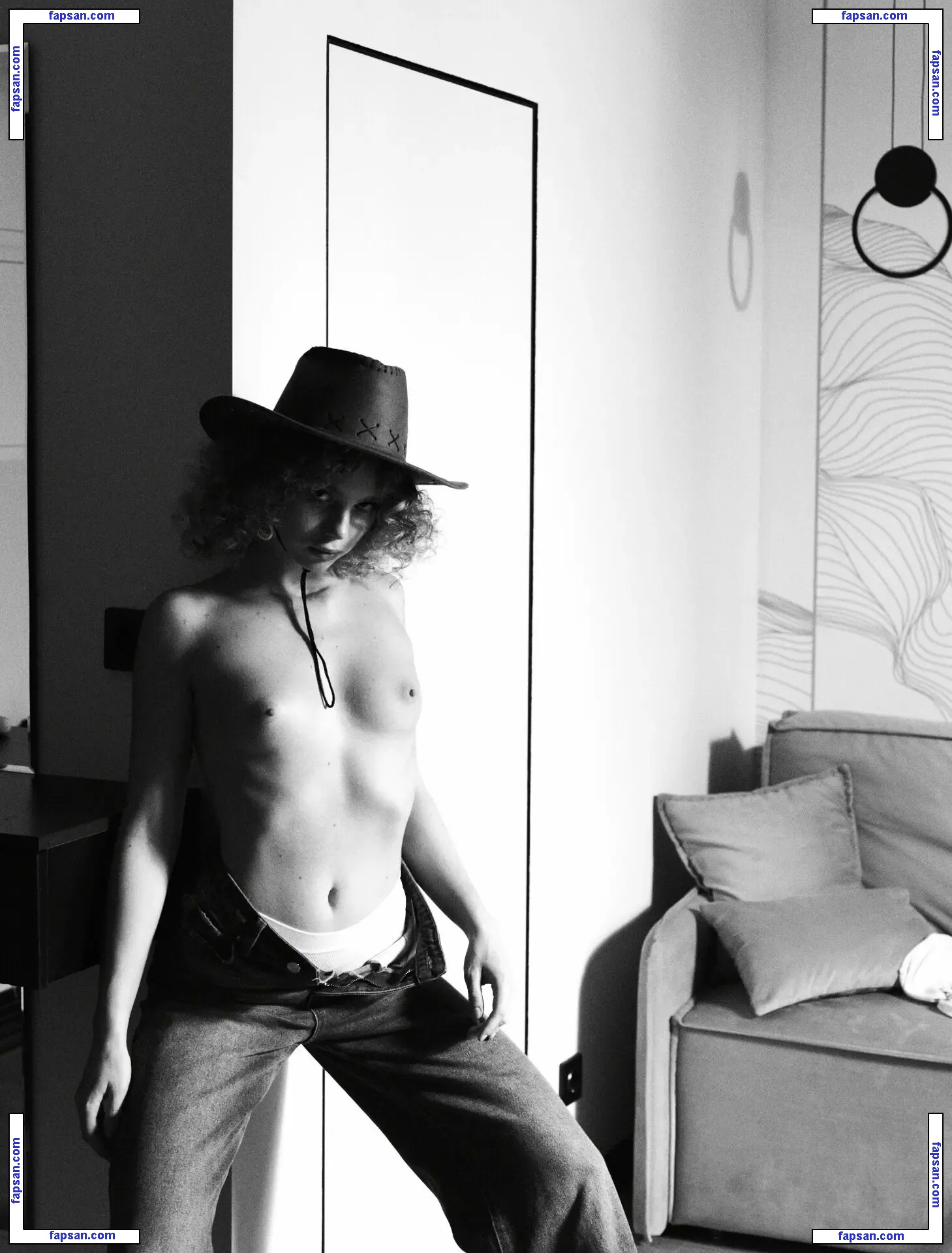 Alice Li Alicerenar Lismagi nude photo #0022 from OnlyFans