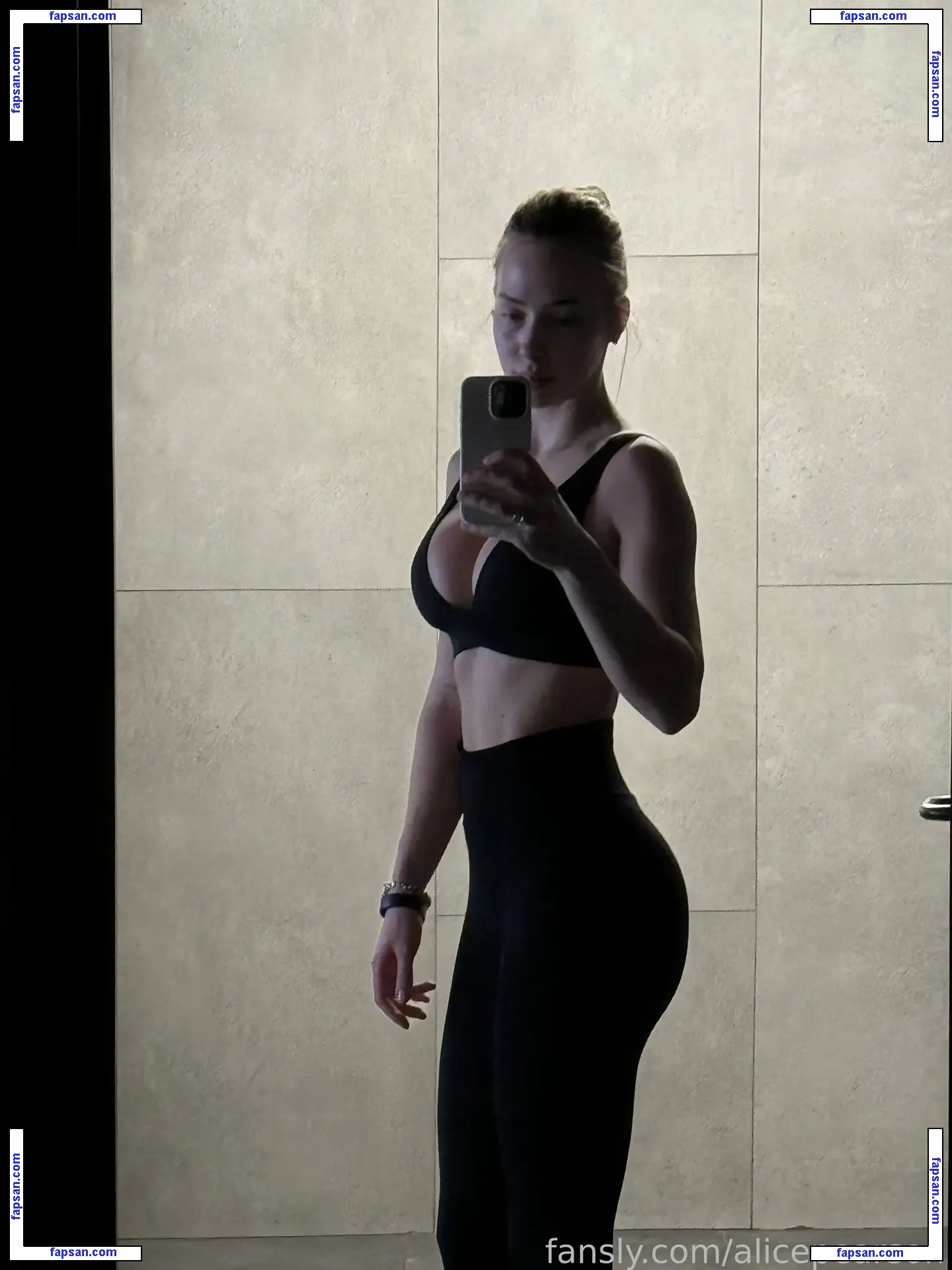 Alice Pearson голая фото #0039 с Онлифанс