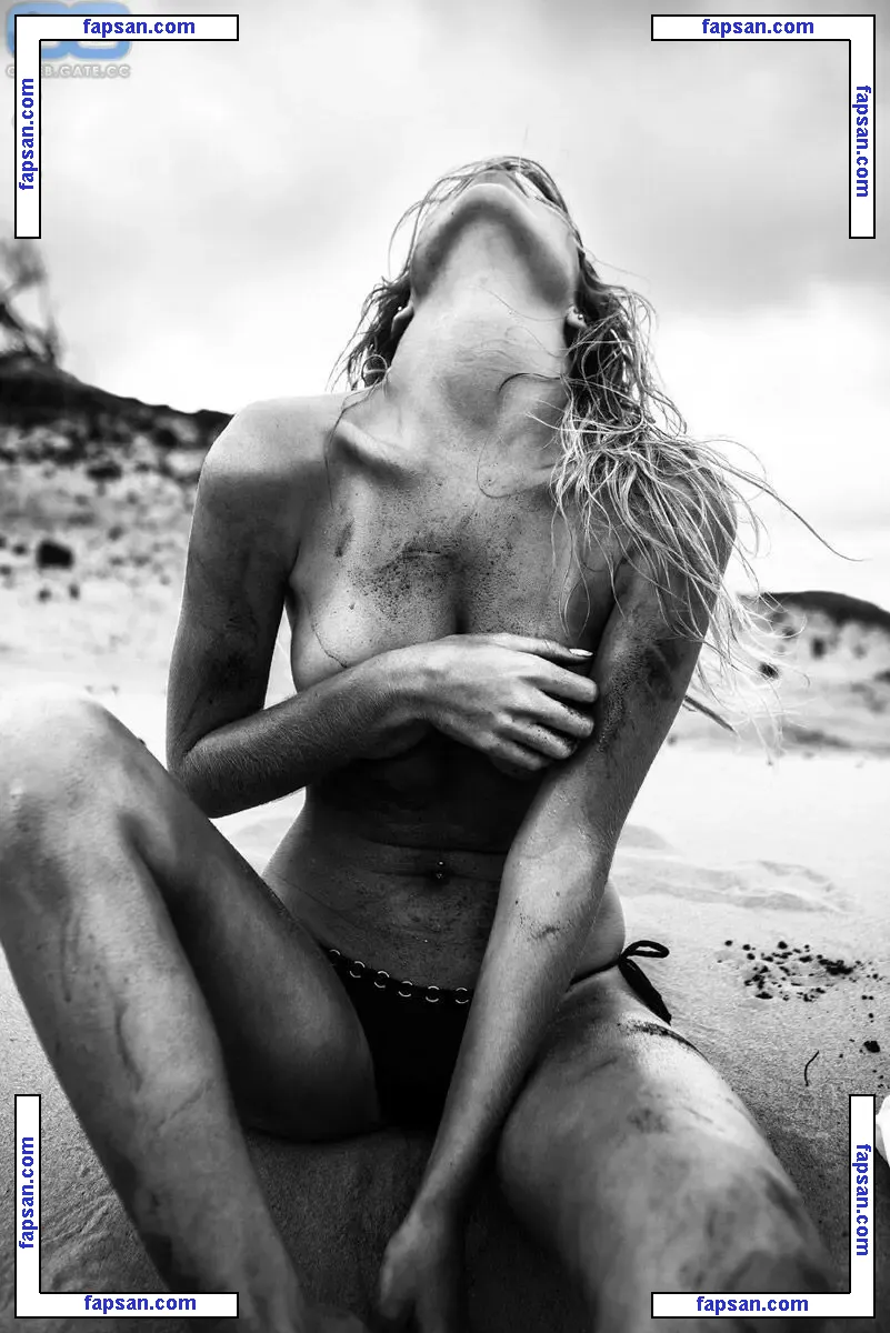 Alice Roberts nude photo #0054 from OnlyFans