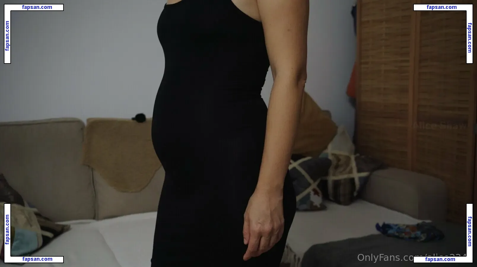 alice2242 голая фото #0032 с Онлифанс