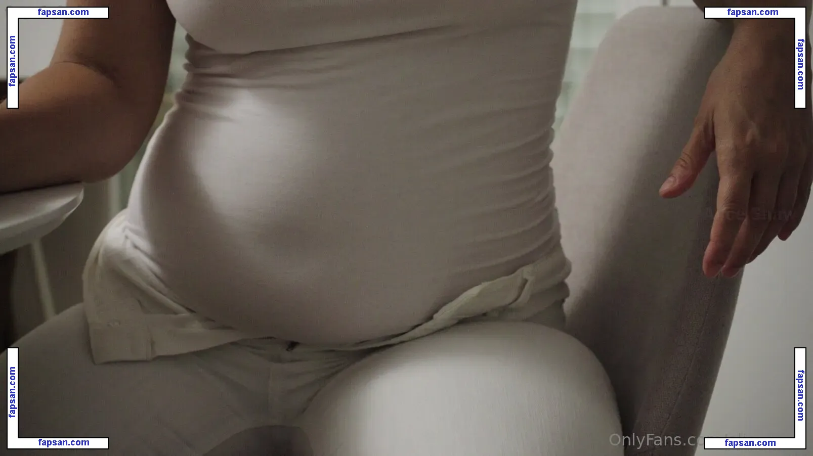 alice2242 голая фото #0041 с Онлифанс