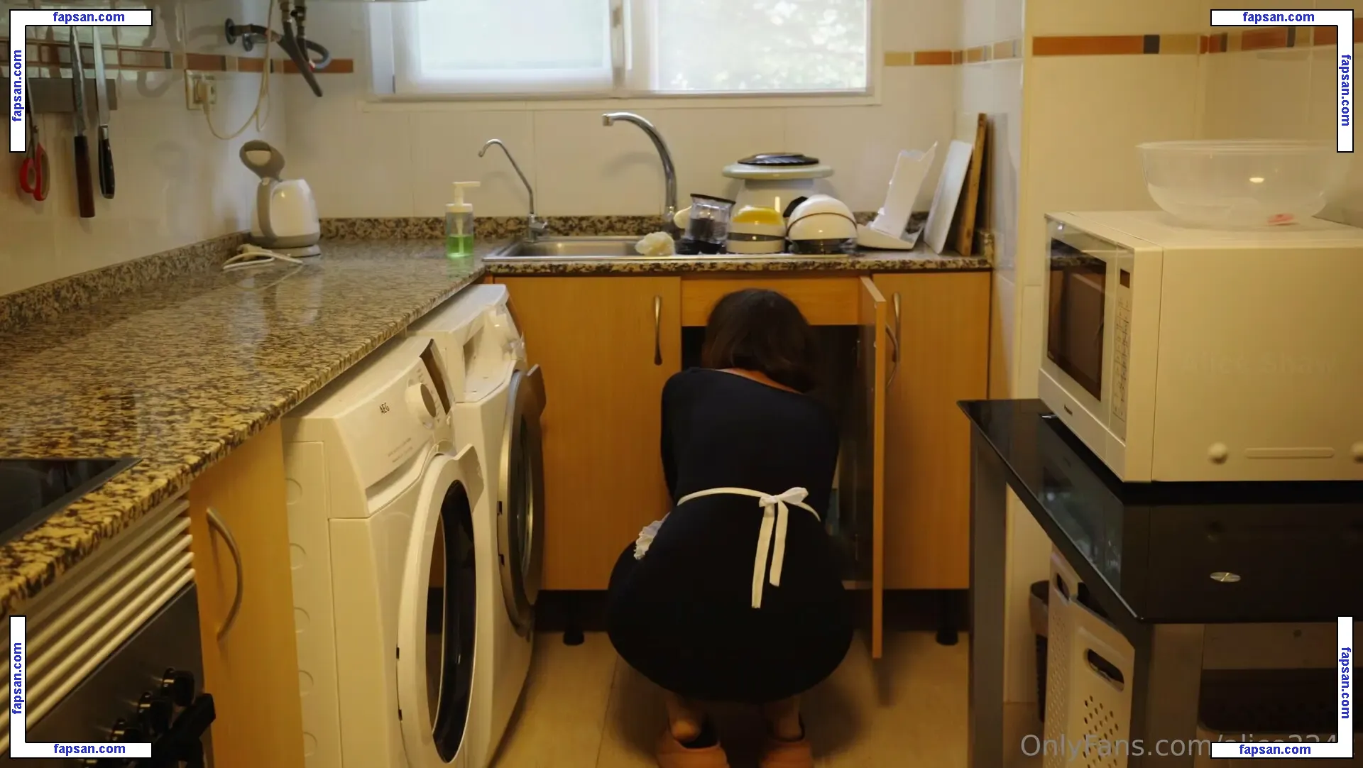 alice2242 голая фото #0046 с Онлифанс