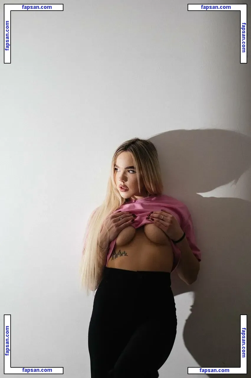 alicebrightt nude photo #0155 from OnlyFans