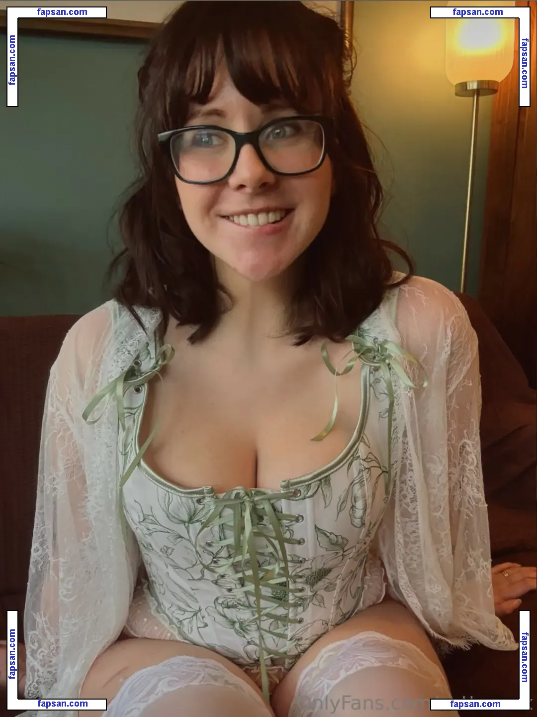 Alicecottonsox голая фото #0009 с Онлифанс