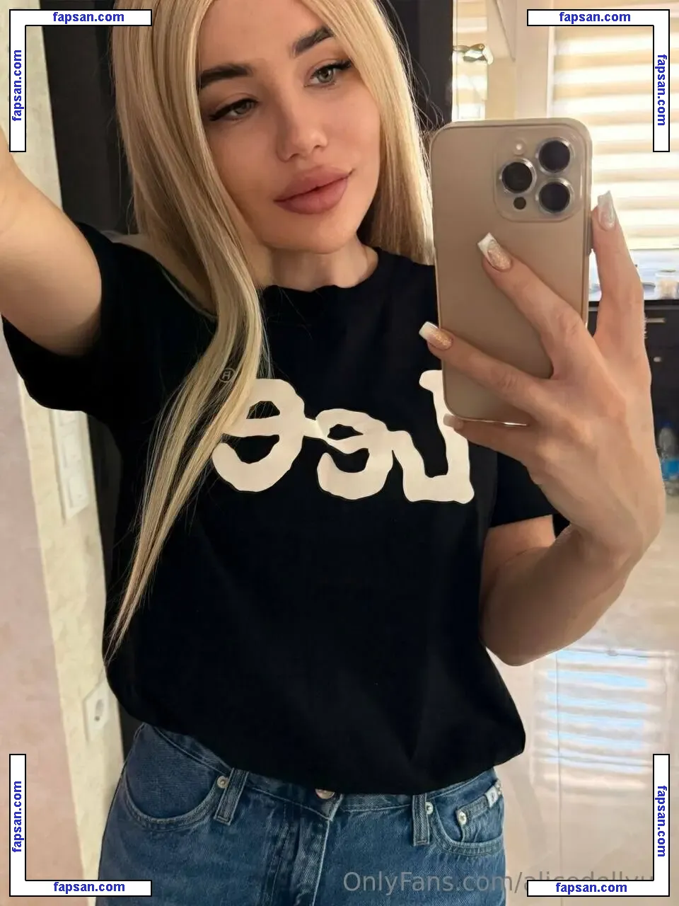 alicedollyua nude photo #0054 from OnlyFans