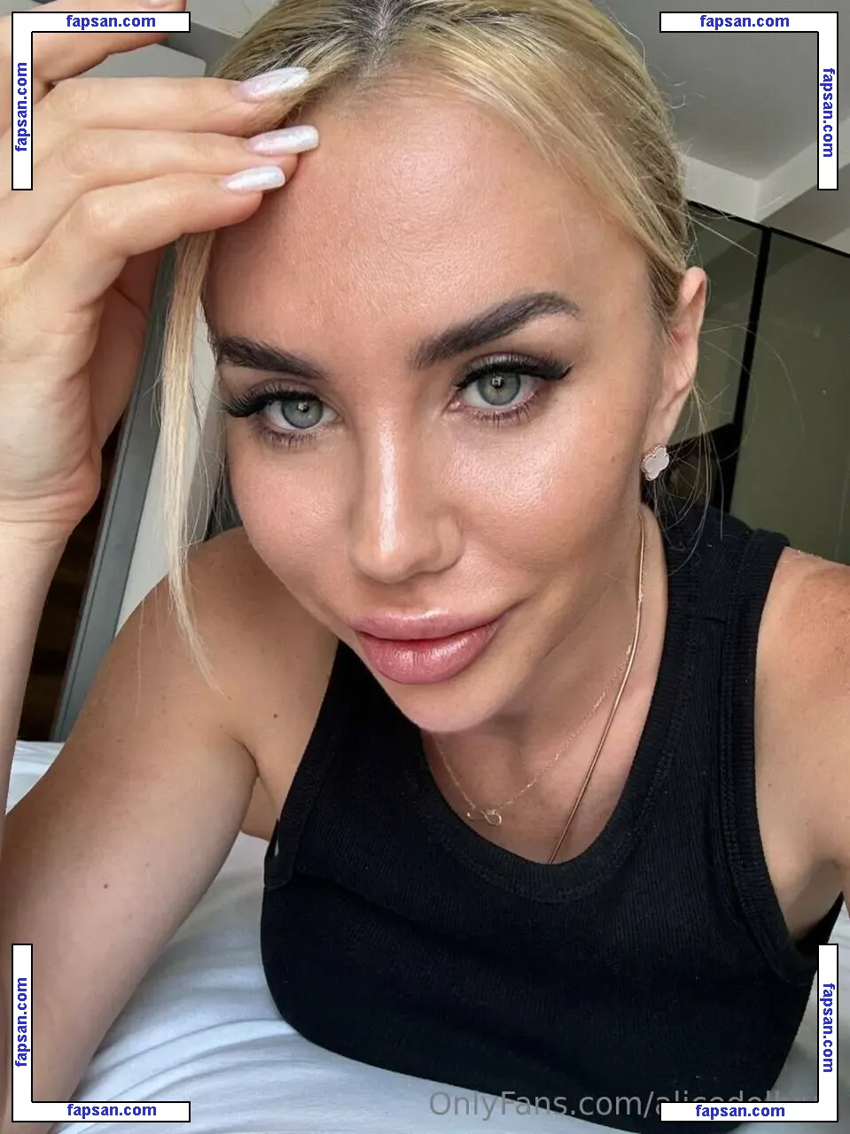 alicedollyua nude photo #0055 from OnlyFans