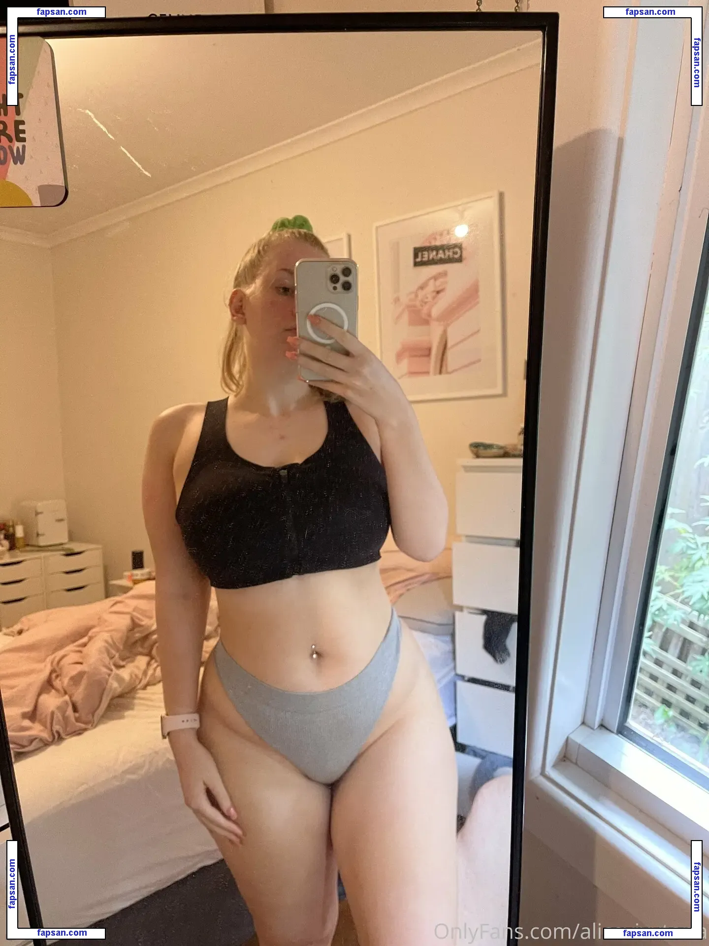 aliceeevictoria nude photo #0018 from OnlyFans