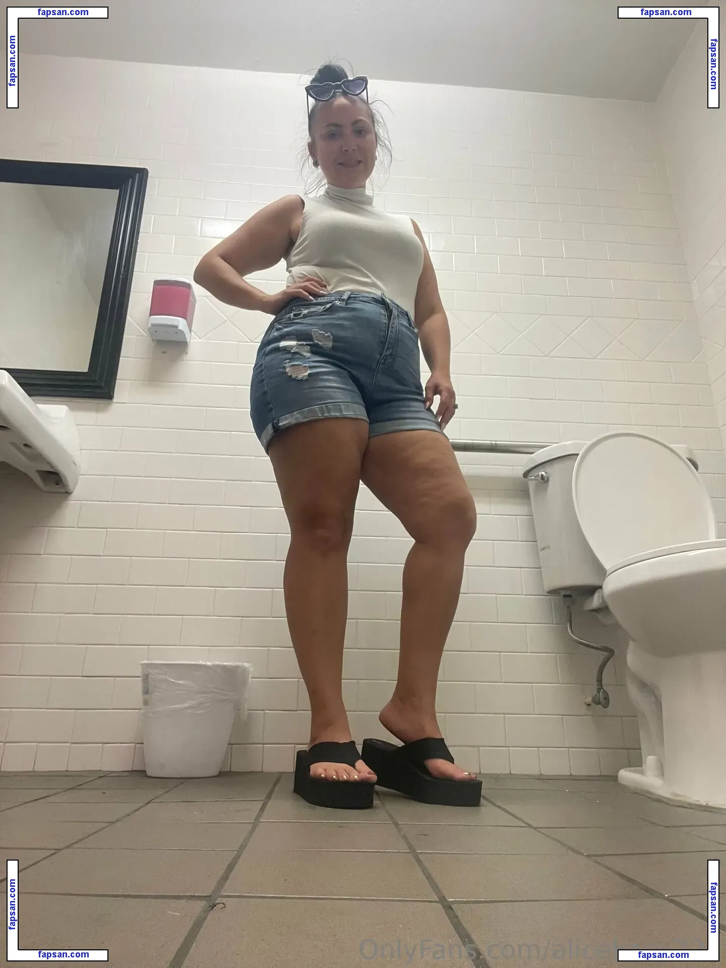 alicekacy722 nude photo #0017 from OnlyFans
