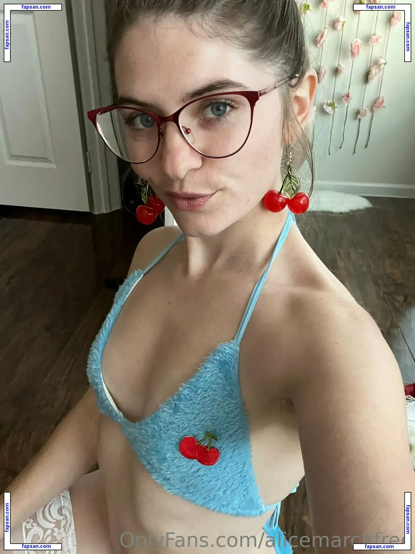 alicemarchfree nude photo #0016 from OnlyFans