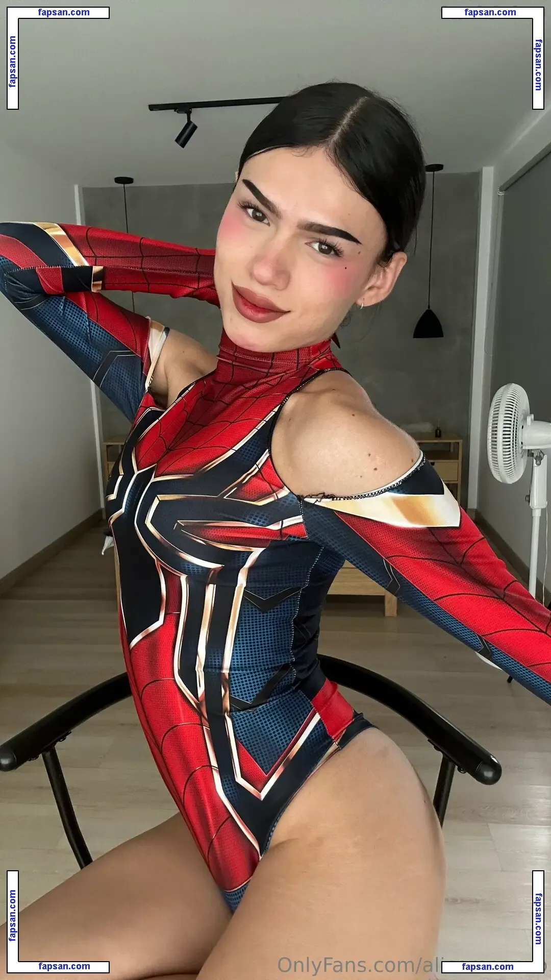 alicemoonxo nude photo #0001 from OnlyFans