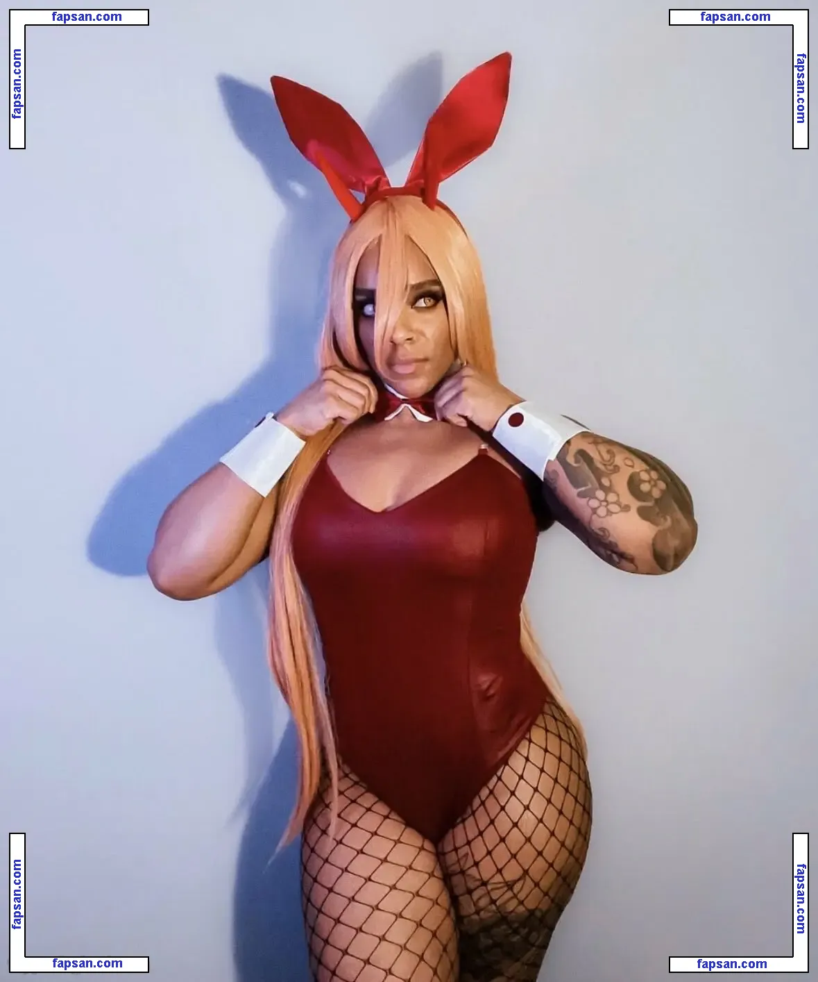 alicewolves nude photo #0007 from OnlyFans