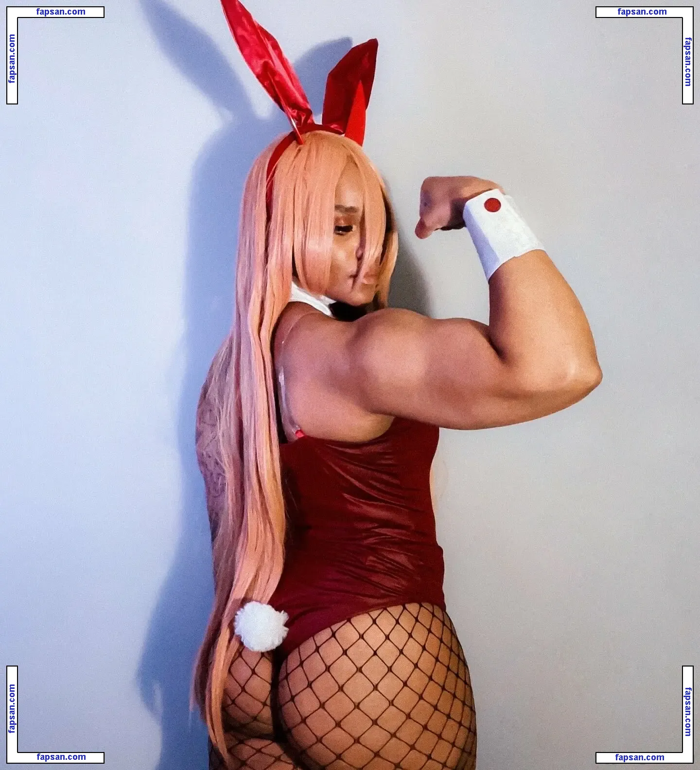 alicewolves nude photo #0008 from OnlyFans
