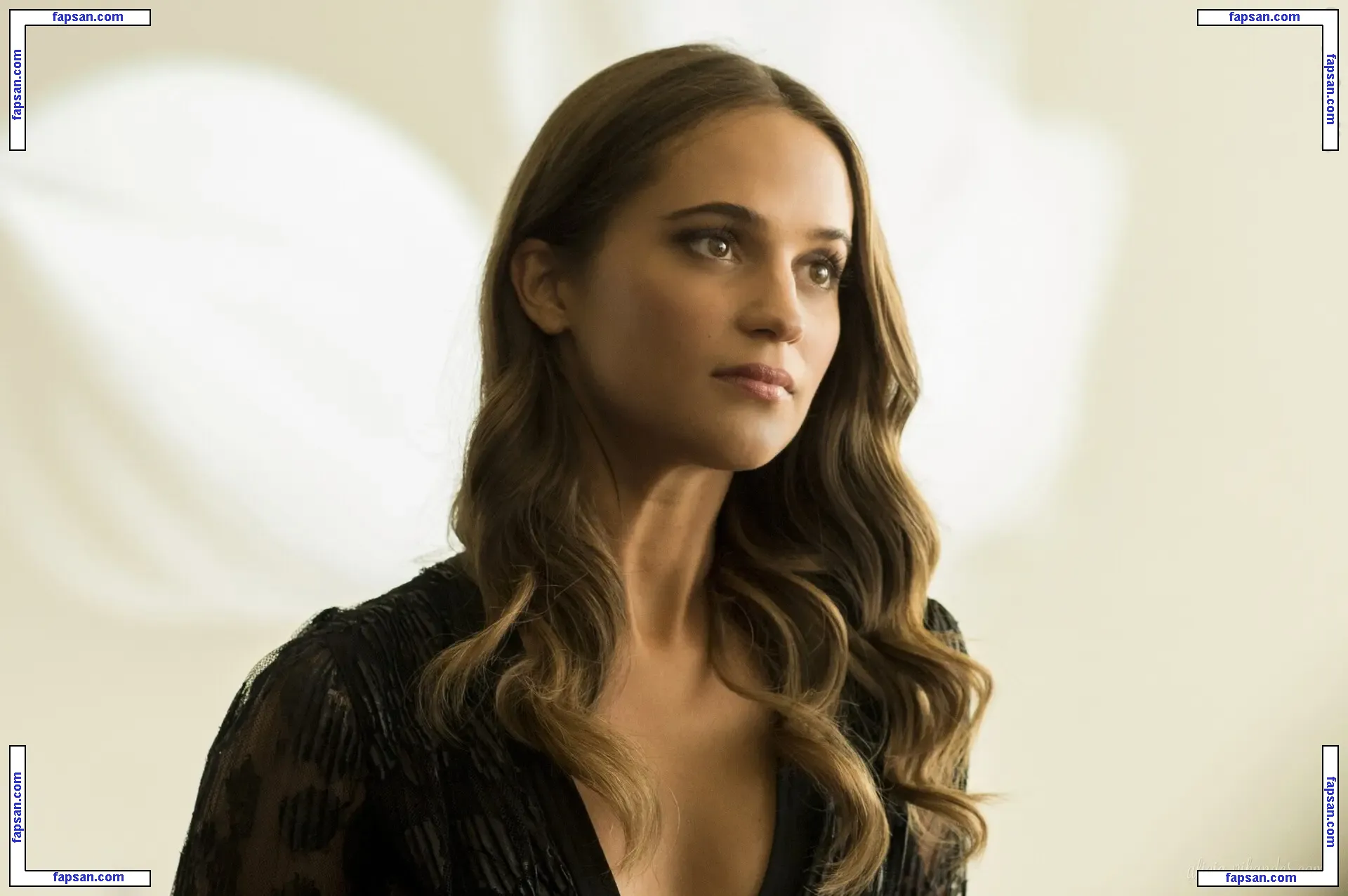 Alicia Vikander голая фото #0446 с Онлифанс